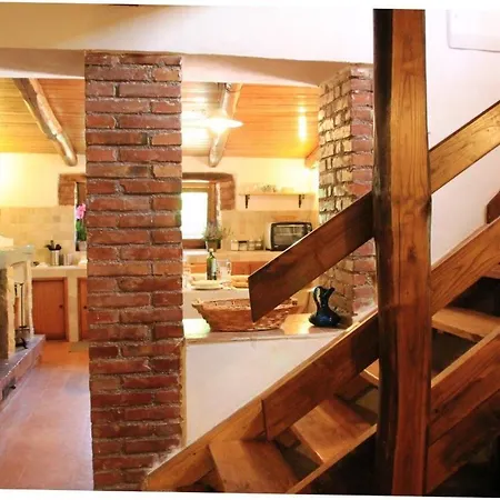 Feriehus Casale Terre Del Farfa